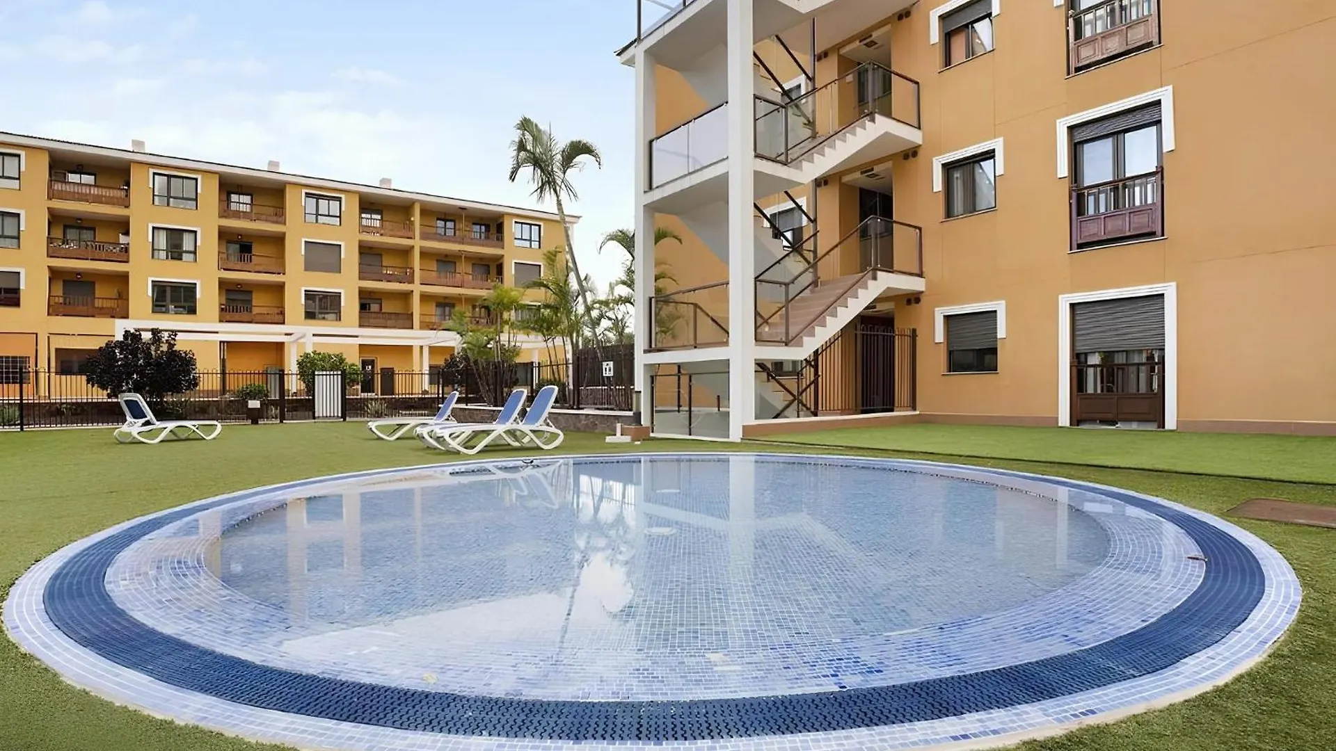 Sunset Palm Mar - Family Friendly Suites Spain