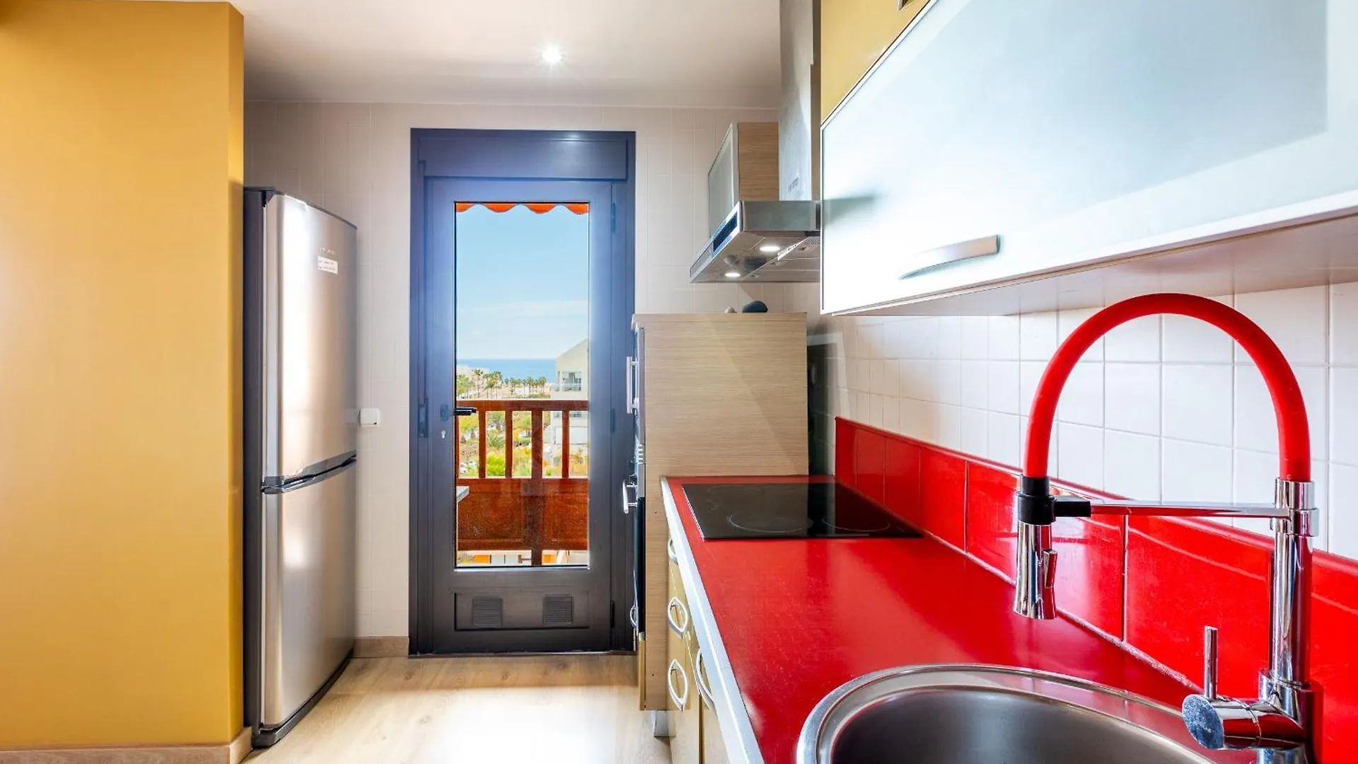 Sunset Palm Mar - Family Friendly Suites Spain